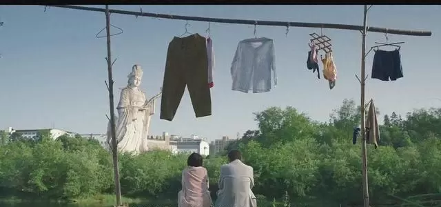 《朝云暮雨》定档5月17日，范伟周冬雨演绎江南茶铺里的沉默人生 现场图