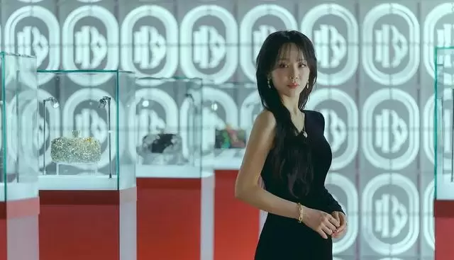 申惠善主演《莎拉的真伪人生》上线Netflix，以四重身份构建芭朵奥品牌 相关图片