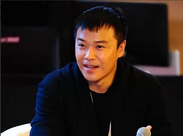 陈思诚《人民日报》发文谈电影创作准则 现场图