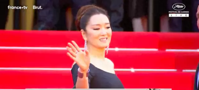 巩俐赵涛亮相戛纳开幕红毯 赵婷任主竞赛评委 现场图
